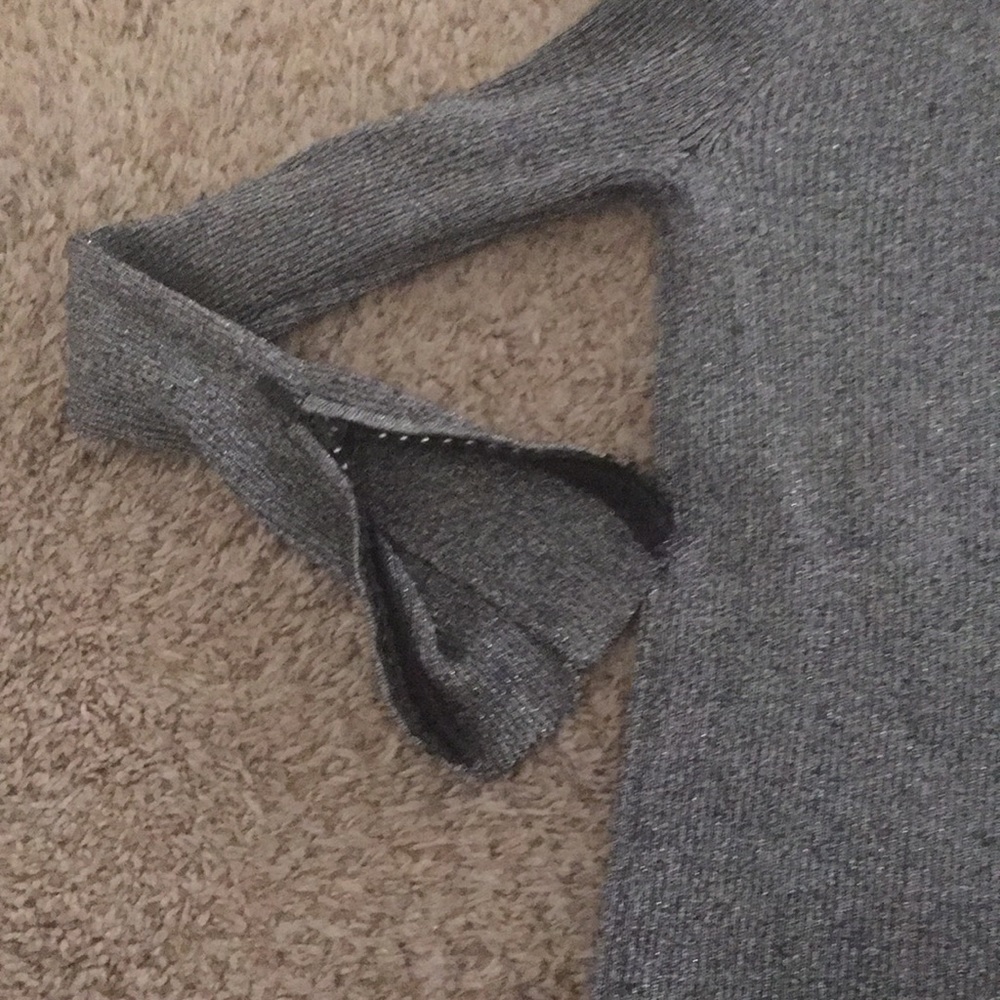 Cache Turtleneck - image 7